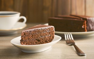 Sacher torta: Sočna in čokoladna