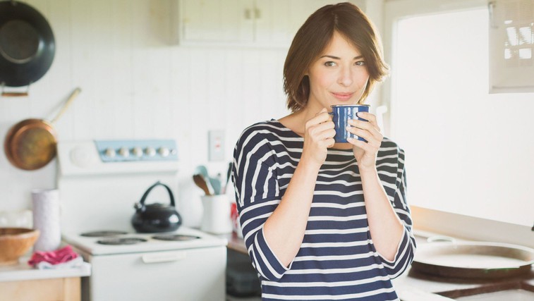 9 načinov, kako narediti jutranjo kavo bolj zdravo (in okusnejšo) (foto: Profimedia)