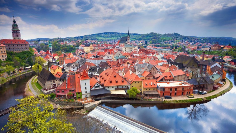 Češki Krumlov – tu se vam res zazdi, da je čas obstal pred 500 leti (foto: Profimedia)
