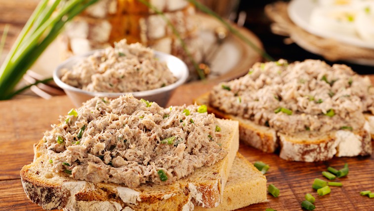 Primerjalno ocenjevanje: Kako kakovostne so tunine paštete? (foto: Shutterstock)