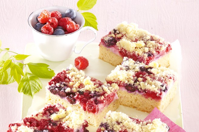 Jogurtova sadna torta