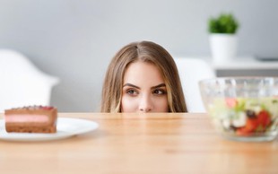 Kako premagati občutek krivde po nezdravi hrani?