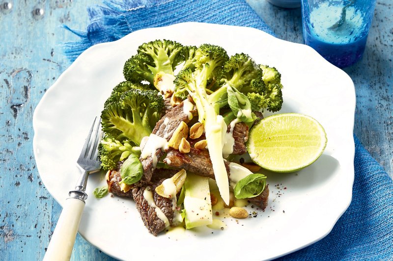 Ramstek z brokolijem (foto: Profimedia)