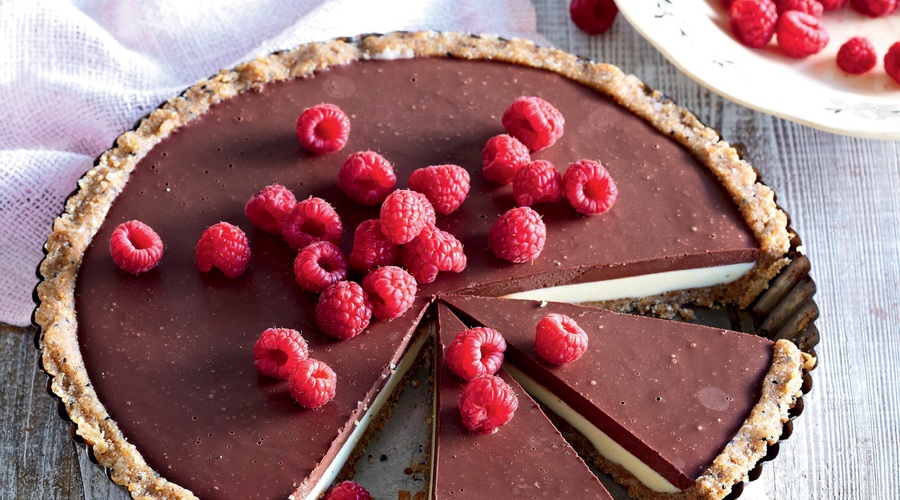 Čokoladna torta z malinami (brez peke) (foto: Profimedia)