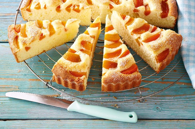 Kremna torta z marelicami