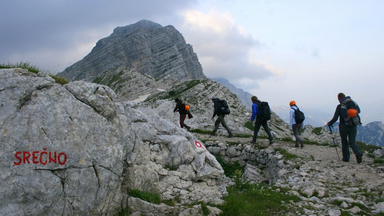 Kako ravnati, če nas v gorah ujame nevihta ali se izgubimo ter kaj vse sodi v nahrbtnik (foto: Manca Čujež)