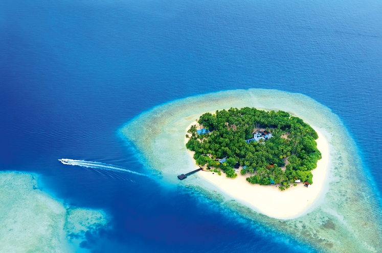 Maldivi: otok Voavah Popolne prizore z razglednic lahko v živo doživite na malih otočkih v Indijskem oceanu. Maldivi je namreč …