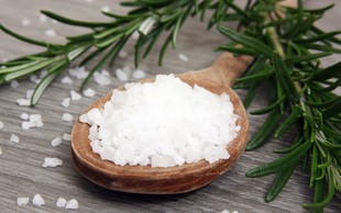 Ali je sol tako škodljiva kot sladkor?