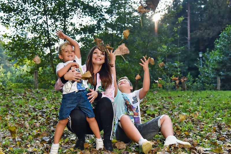 Natalija Verboten iskreno o svoji družini: “Najraje se igramo v naravi” (foto: Natalija Jelušič Babič)