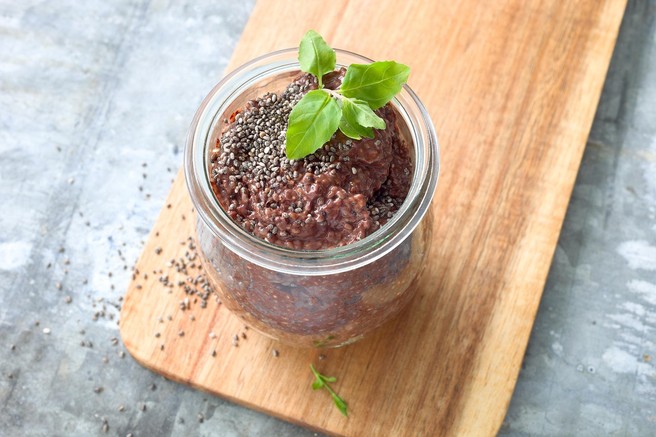RECEPT: Čokoladno-kokosov puding s chia semeni za zajtrk, malico in sladico!