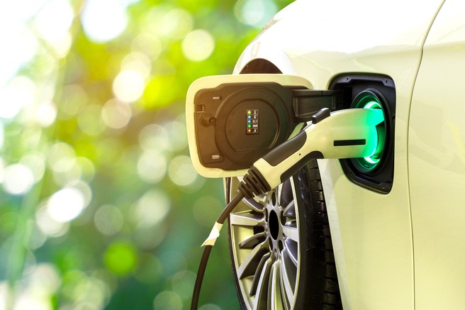 Razmišljate o nakupu električnega avtomobila? Tukaj vsi odgovori na enem mestu!