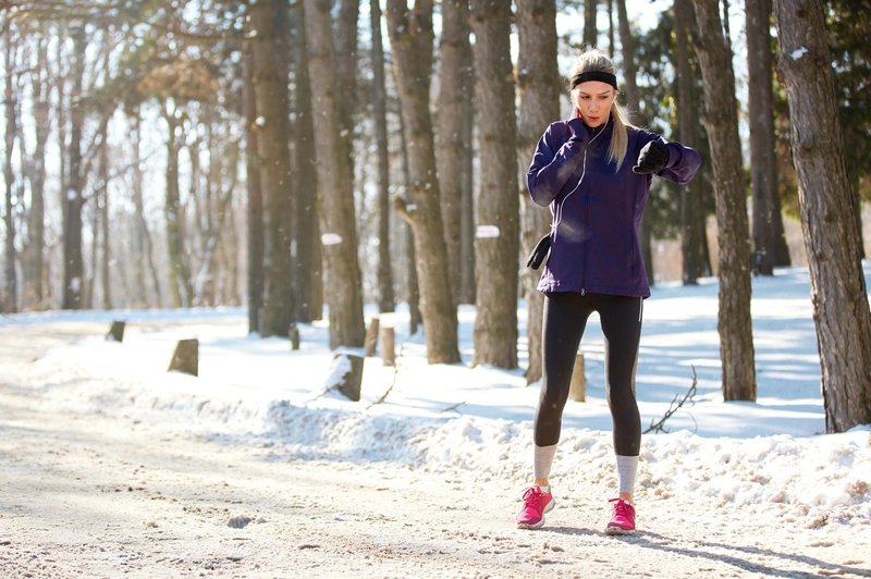 3 stvari, ki jih morate narediti pred zimsko vadbo na prostem (foto: profimedia)