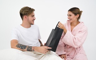 Kako izbrati pravo darilo za partnerja in za poslovnega partnerja?