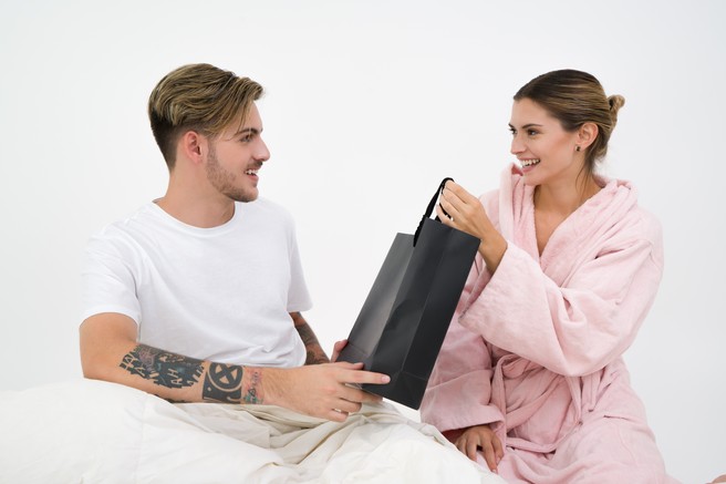 Kako izbrati pravo darilo za partnerja in za poslovnega partnerja?