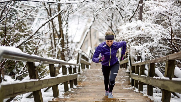 Z vadbo proti mrazu in depresiji (foto: Shutterstock)