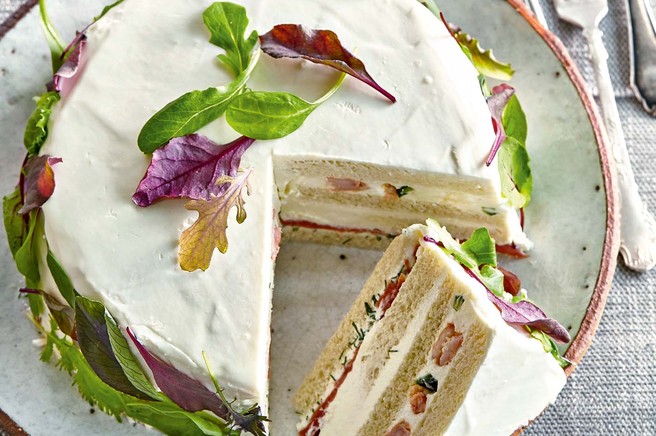 Švedska kruhova torta z lososom