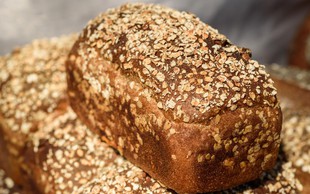 Recept za kruh – pripravljen brez moke in kvasa