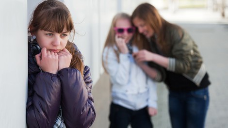Depresija pri otrocih in najstnikih je pogosto spregledana. Kako prepoznati znake? (Petrina zgodba)