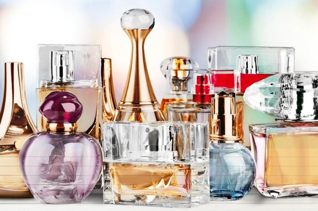 Kakšen parfum je pravi za vas? Izvedeli boste s pomočjo kviza!
