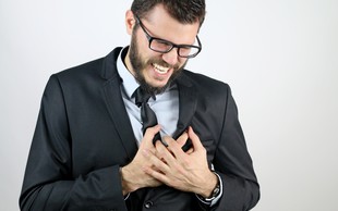 Defibrilator v vsako vas: Ker je edina naprava, ki lahko hitro in učinkovito pomaga vsakomur, ki doživi srčni zastoj