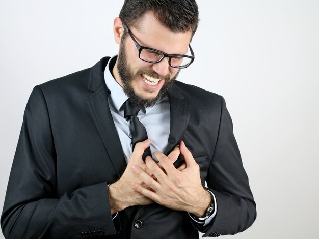 Defibrilator v vsako vas: Ker je edina naprava, ki lahko hitro in učinkovito pomaga vsakomur, ki doživi srčni zastoj - Foto: Profimedia