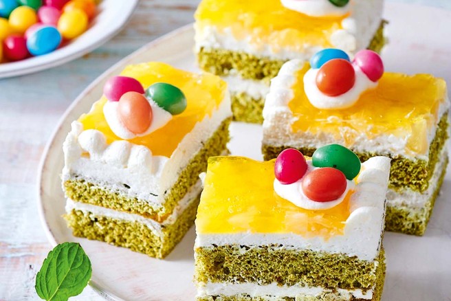 Ananasove kocke s čajem matcha