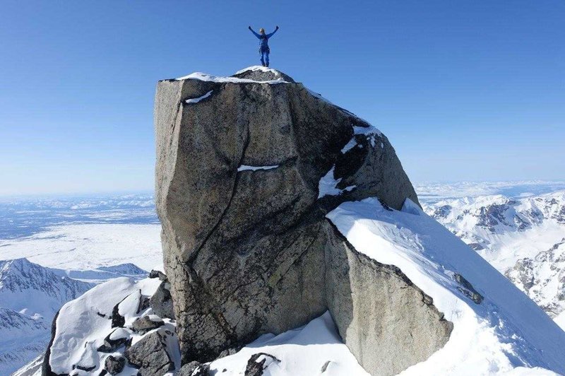 Slovenska alpinista prva osvojila 3 vrhove Aljaske (foto: Janez Svoljšak in Miha Zupin)