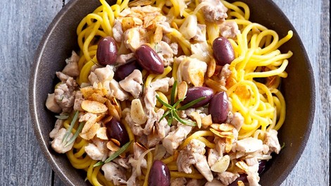 Špageti z zajcem in olivami