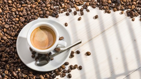 Koliko skodelic kave je varno spiti na dan?