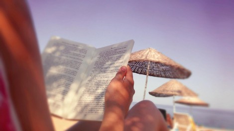 5 knjig, ki jih morate prebrati to poletje