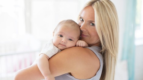 Kaj o vaši osebnosti razkriva način, kako držite dojenčka v naročju