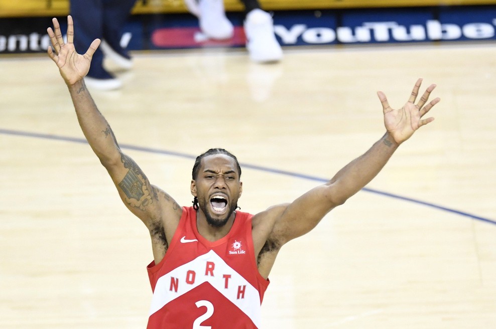 Kawhi Leonard odhaja v Los Angeles (foto: Profimedia)
