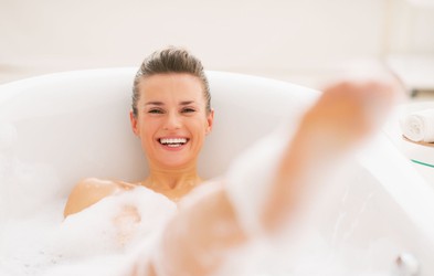 Pozitivni učinki kopeli in zakaj bi si jo morali privoščiti tudi moški