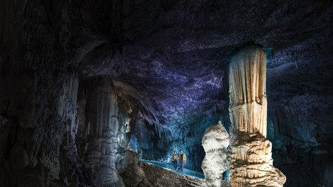 Postojnska jama praznuje 200 let turizma