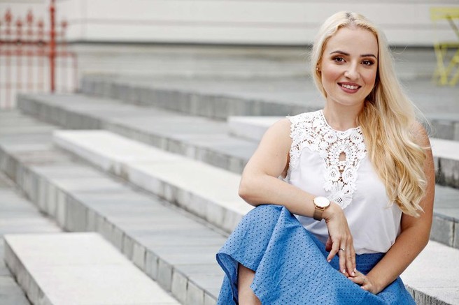 Ana Žontar Kristanc - pridna šolarka, ki pa je tudi plonkala