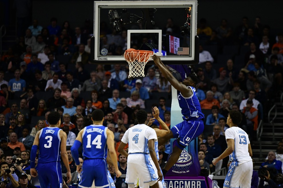 Duke Blue Devils – North Carolina Tar Heels Rivalstvo med univerzama, ki sta ena od druge oddaljeni le 10 km …