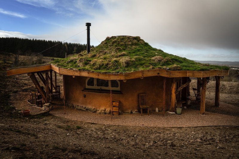 Prespite v  hobbitovi hiški na Škotskem (foto: Profimedia)