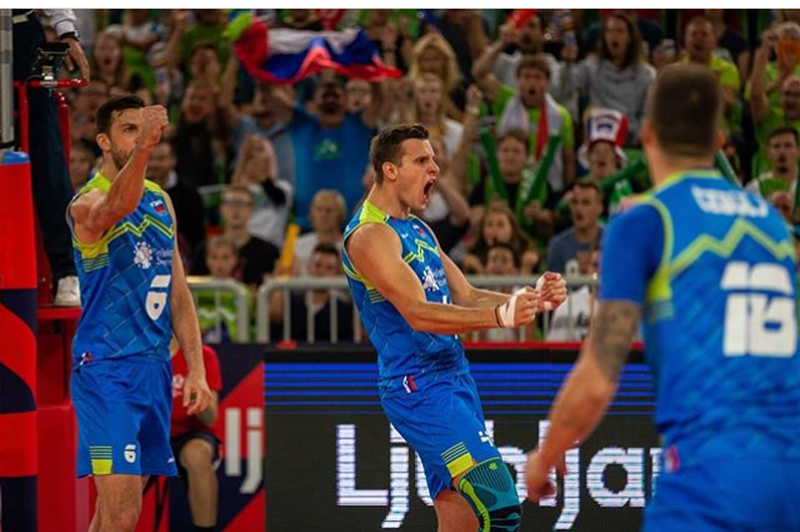 Zmagovalna norija v Stožicah: Slovenija je v polfinalu! V četrtek igra s Poljsko! (foto: Instagram OZS)