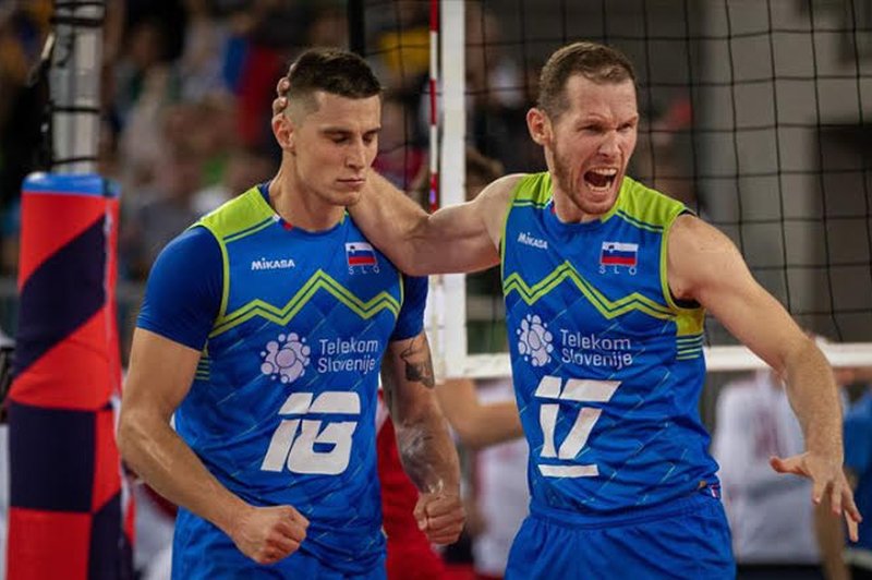 Slovenija je v velikem finalu! Čestitamo našim fantom, trenerjem in navijačem! (foto: Instagram)