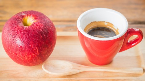 9 živil, ki vam dajo več energije kot kava (in jih imate lahko vedno v torbici)