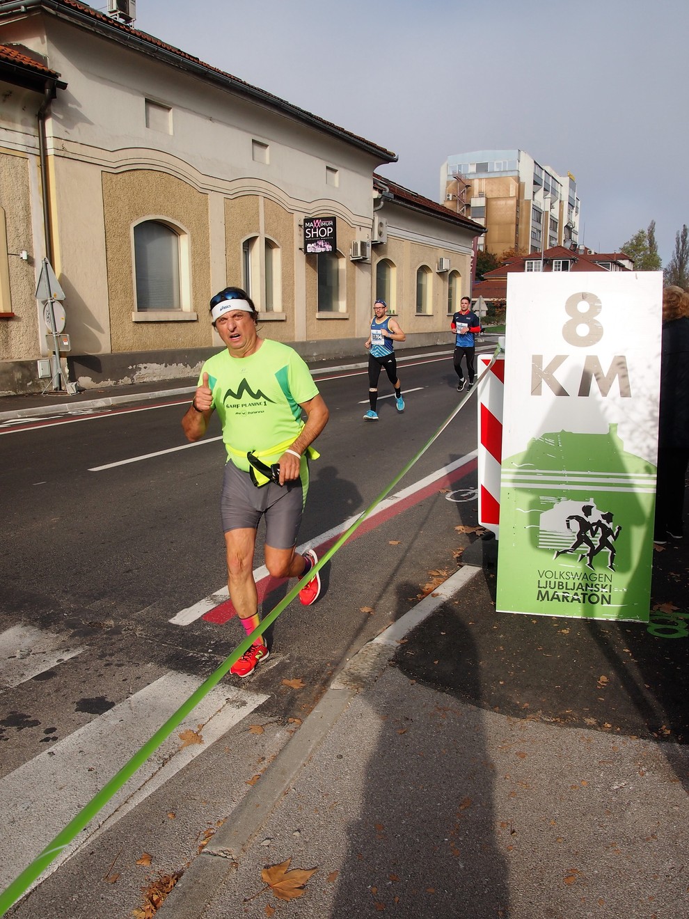 Razigrani tekači.