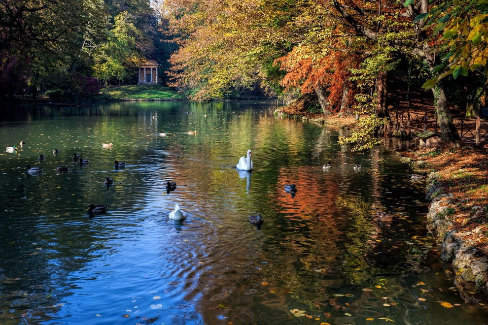 Park je dolg več kot 6 kilometrov. Za ogled priporočamo izposojo kolesa.