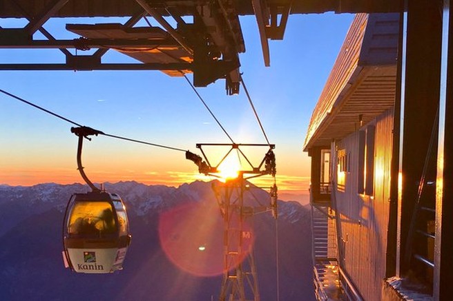 Ideja za smučarski ali pohodni izlet: Osupljivi razgledi na Alpe, morje in Italijo