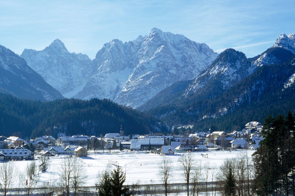 Zakaj bi morali letos na smučanje v Kranjsko Goro (in kaj vse vas tam še čaka) (foto: profimedia)