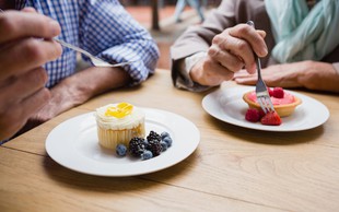 Je povečana sla po sladkem lahko znak demence? (Osebne zgodbe bolnikov s FTD)
