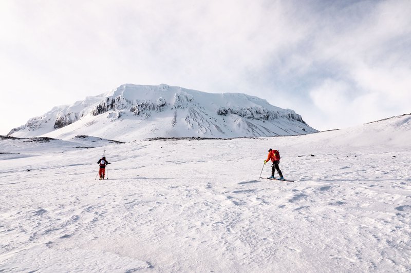 Kostelić in trije Slovenci smučali po vulkanih (foto: Skiing the Fire Ring)