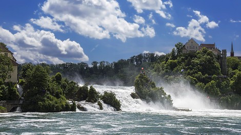 FOTO: Ste si že ogledali najširše slapove v Evropi? (niso tako daleč, kot si mislite!)