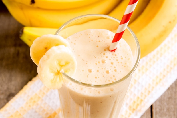 SMUTI BANANA JABOLKO Oba sadeža sta polna vitaminov in naravnih sladkorjev, kar vam bo dalo jutranji zagon. Banana vsebuje veliko …