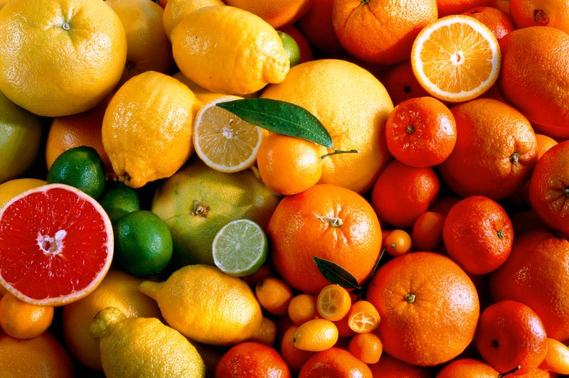 Preden olupite pomarančo ali si naredite limonado - preberite, od kje prihajajo agrumi in kako so nastali (foto: profimedia)