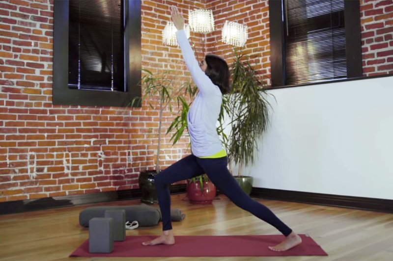 20-minutna lahka vadba, če okrevate po prehladu (VIDEO) (foto: Yoga Journal YouTube)